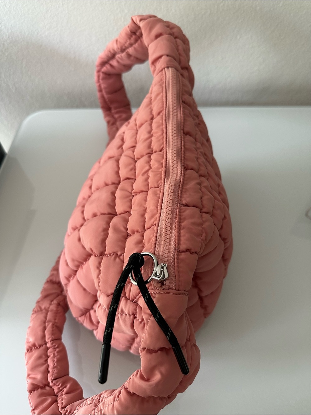 Free People Movement Carryall pink quilted bag. New, without tag. - Picture 8 of 15
